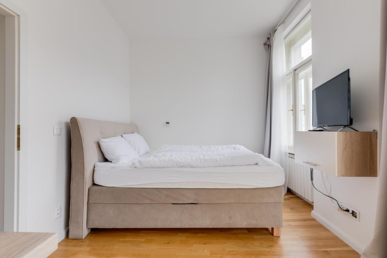 Jt'S Apartments Spanelska Str. Praha Exteriér fotografie